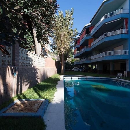Apartamento En 1Era Linea Mar Con Terraza De 25M2 Castelldefels Eksteriør bilde