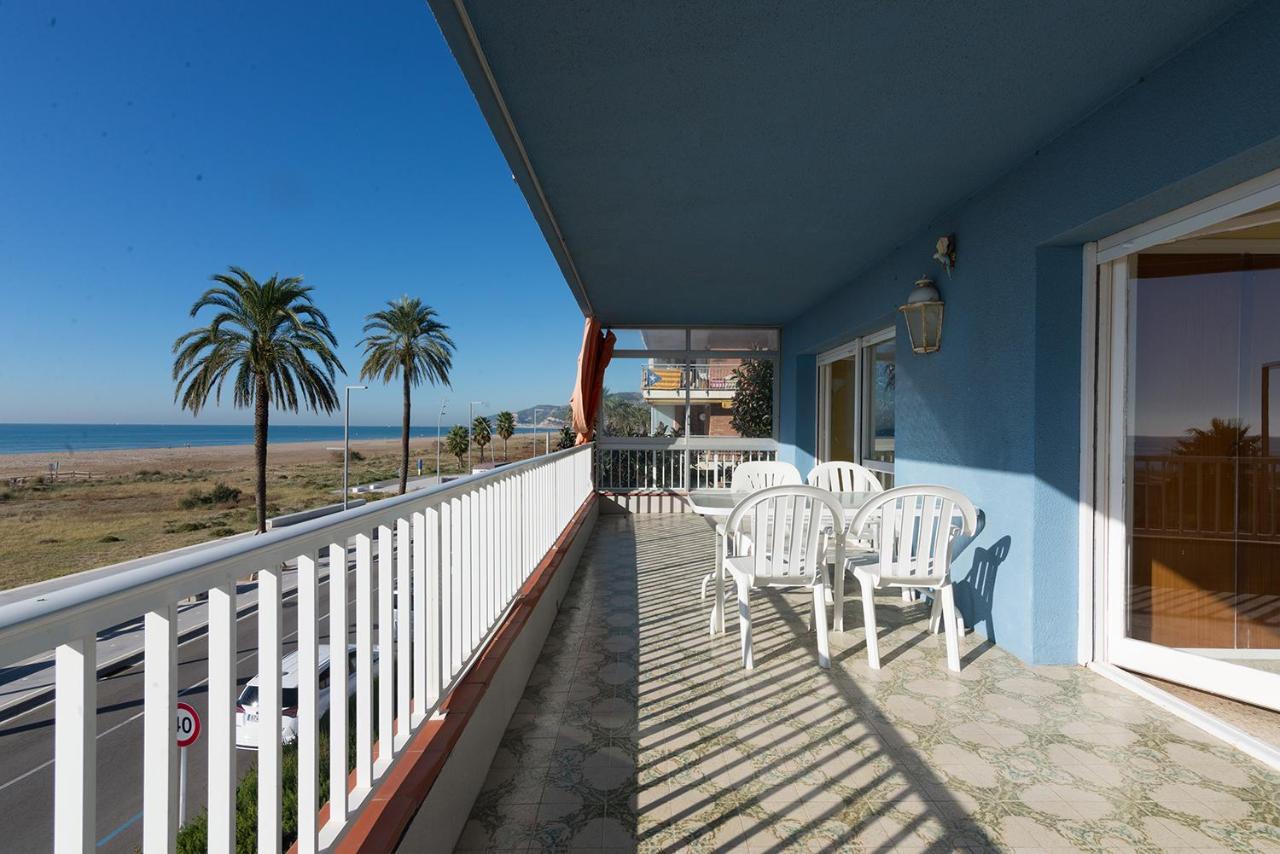 Apartamento En 1Era Linea Mar Con Terraza De 25M2 Castelldefels Eksteriør bilde